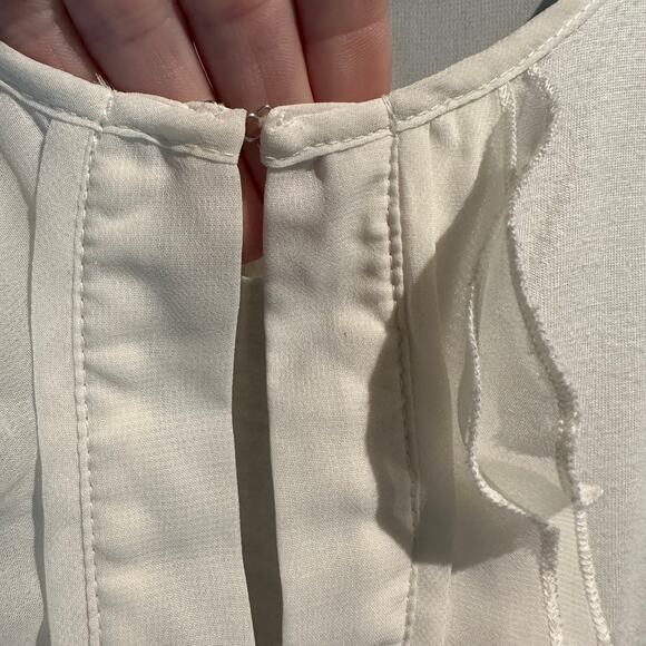 GNW Size Medium Fairy Femme Ivory Knit Blouse ruffle front basics layering - Picture 3 of 7